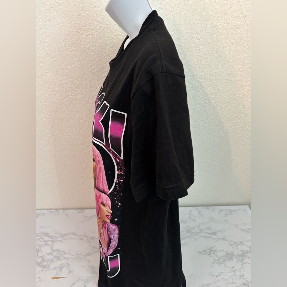 Nicki Minaj Pink Black Concert Merch Rap Short Sleeve T Shirt Womens M Suna - Picture 2 of 5